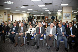 Abu-Ghazaleh Lectures on Future Global Economy at Shoman Forum